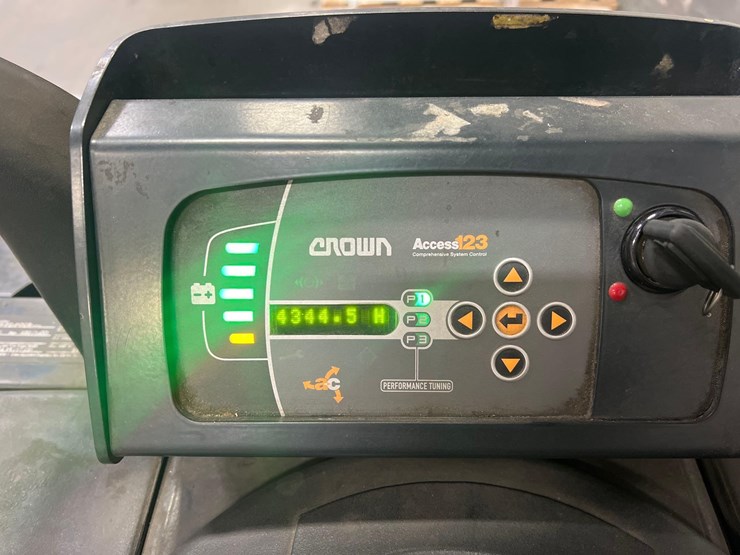 2018-crown-pe4500-60-image-3