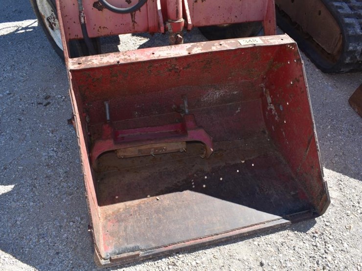 case-ih-585-tractor-w/-loader-(serial-#-2310056u104980)-(showing-appx-4,775-image-3