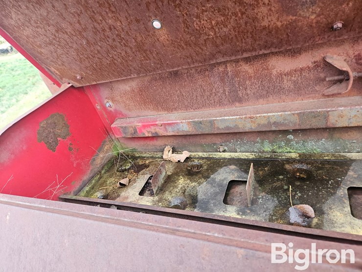 new-holland-68-image-18