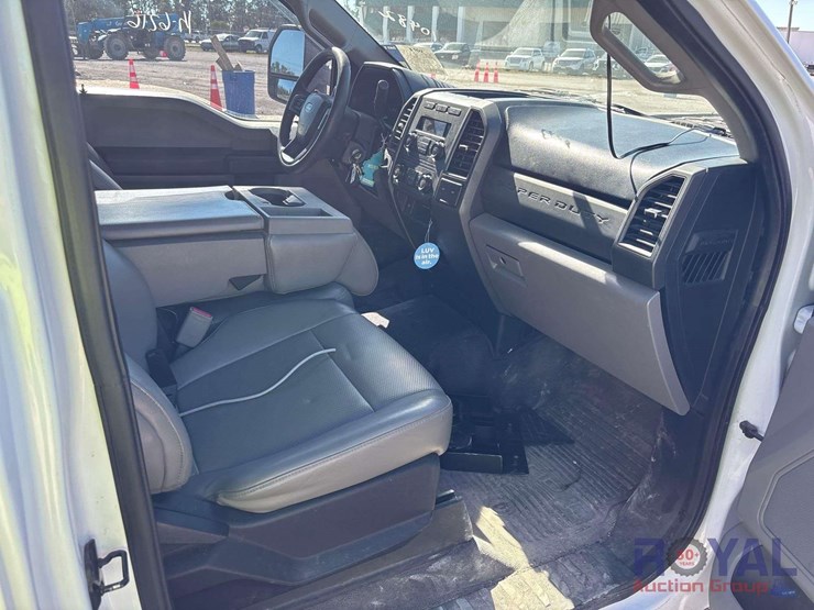 2017-ford-f350-image-18