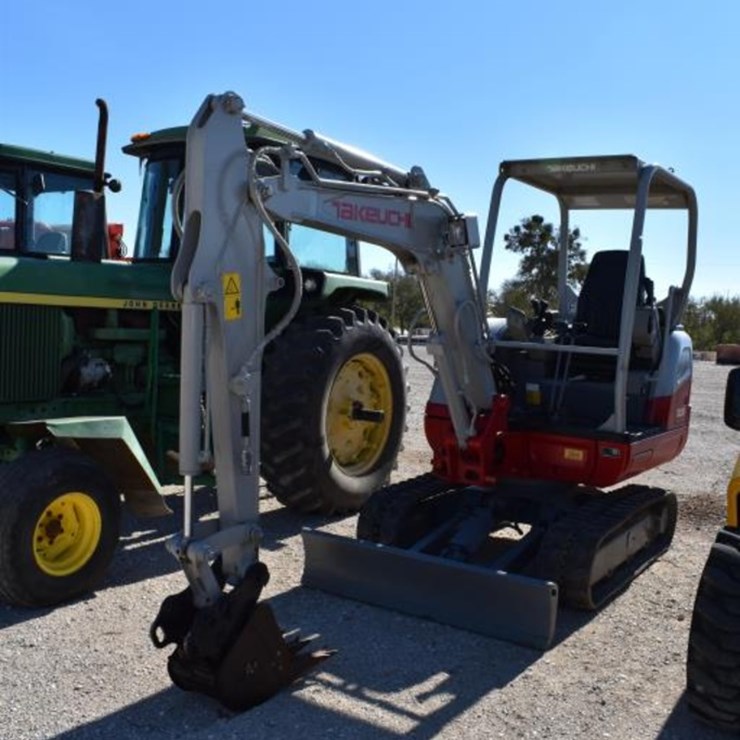 TAKEUCHI TB230