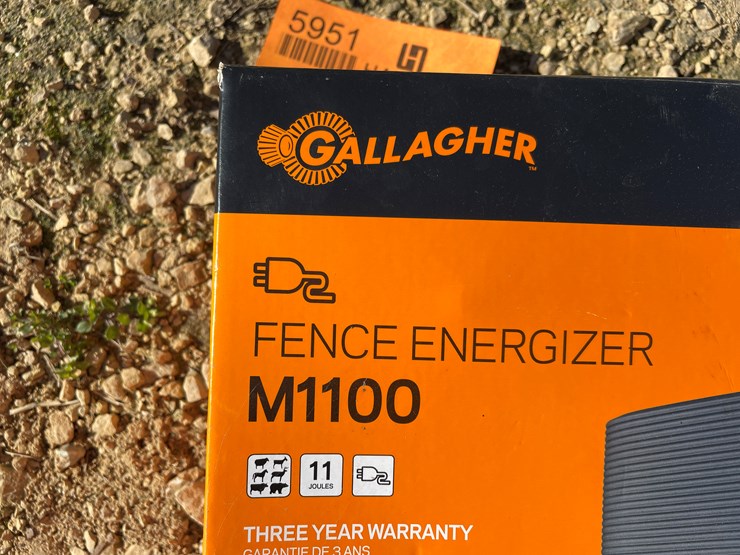 #5951-•-gallagher-m1100-electric-fencer-image-3