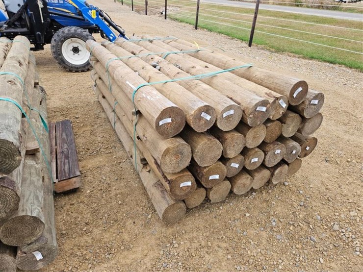#3062-•-28-6"-x-8'-wood-posts-image-1