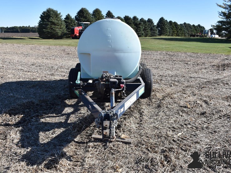 schaben-industries-1,000-gal-poly-nurse-trailer-image-2