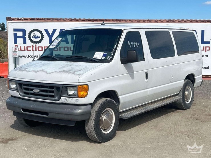 2003-ford-e250-image-1