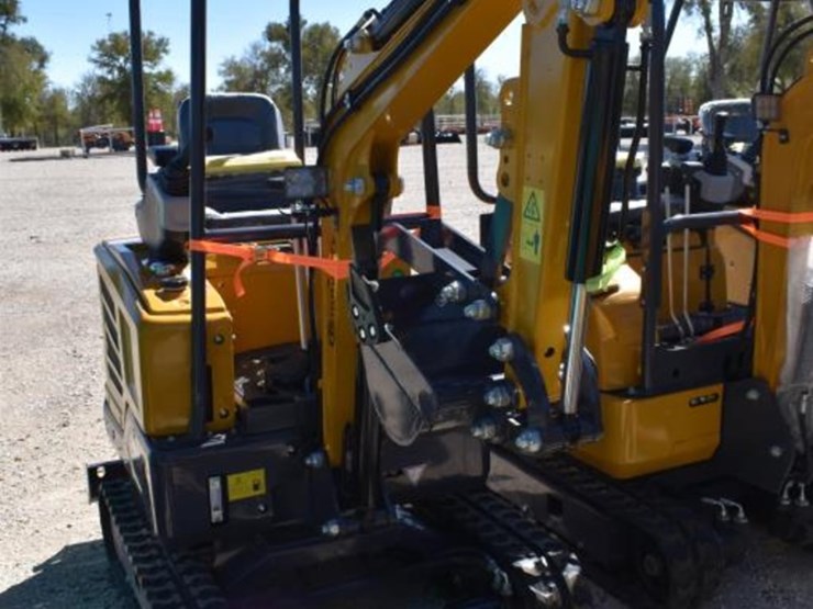 cfg-mx20r-mini-excavator-(serial-#-mx20r2025x1000142)-(k)-image-2