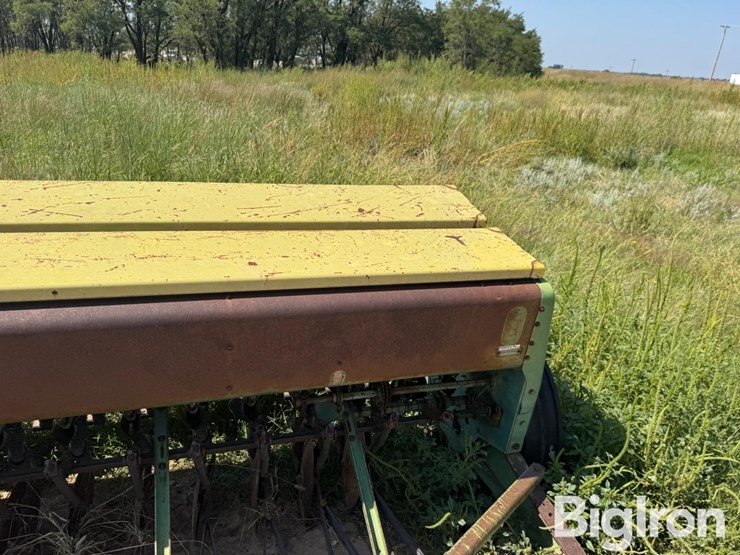 john-deere-8300-image-16