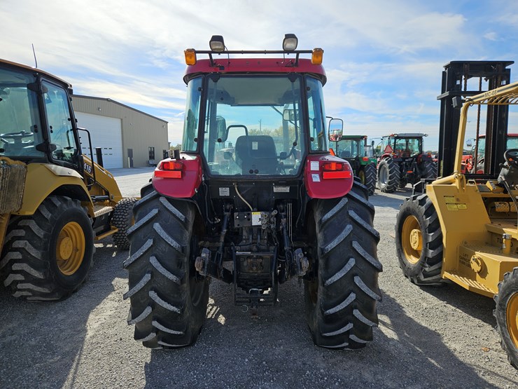 2009-case-ih-farmall-95-image-16