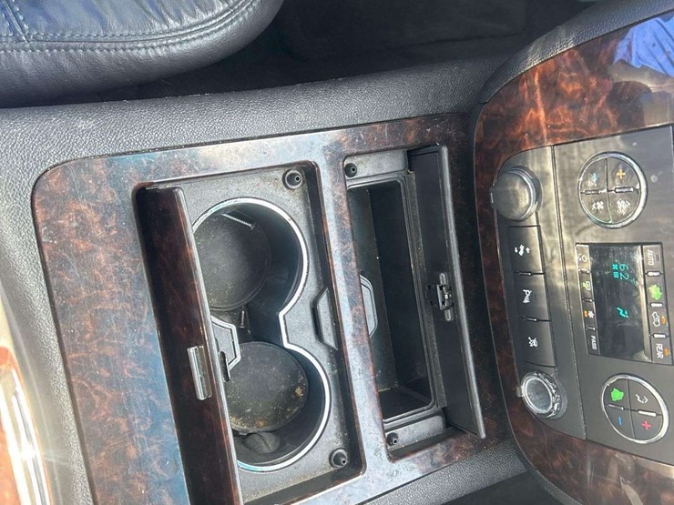 2011-gmc-yukon-xl-denali-image-15