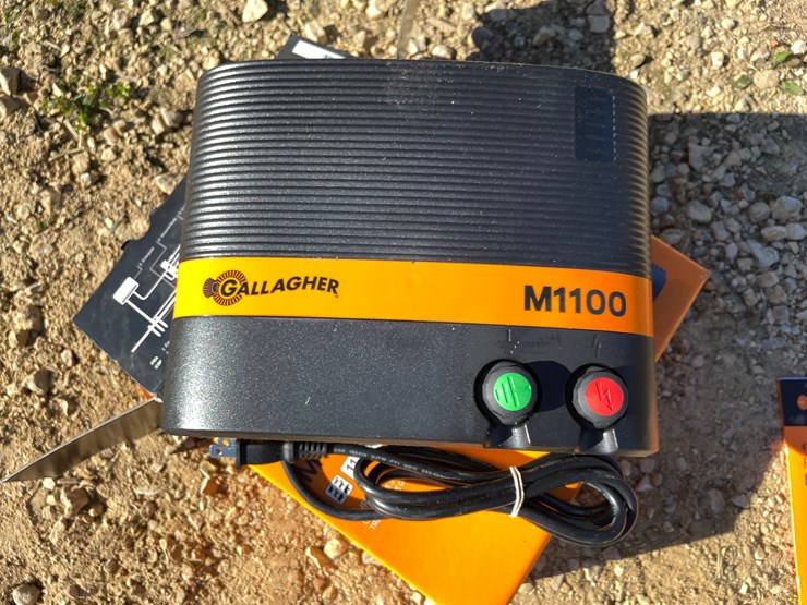 #5951-•-gallagher-m1100-electric-fencer-image-6