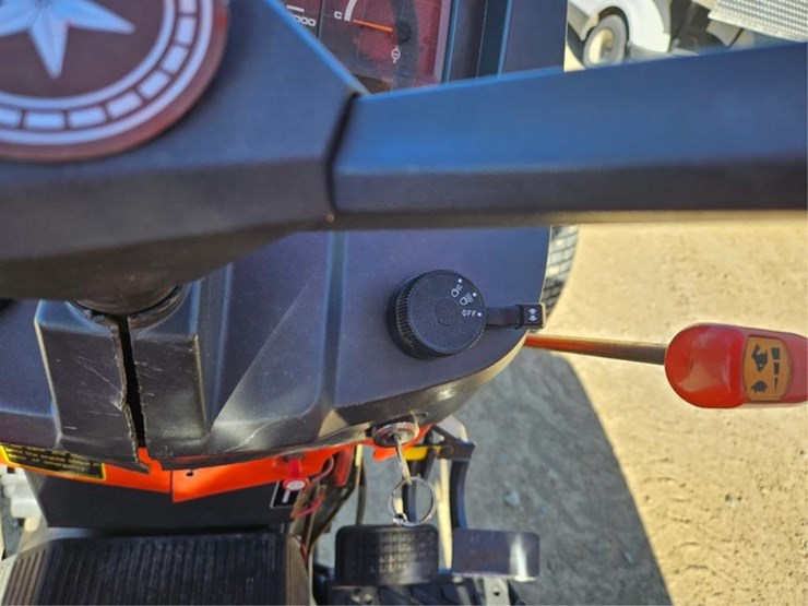 kubota-m5700-image-33