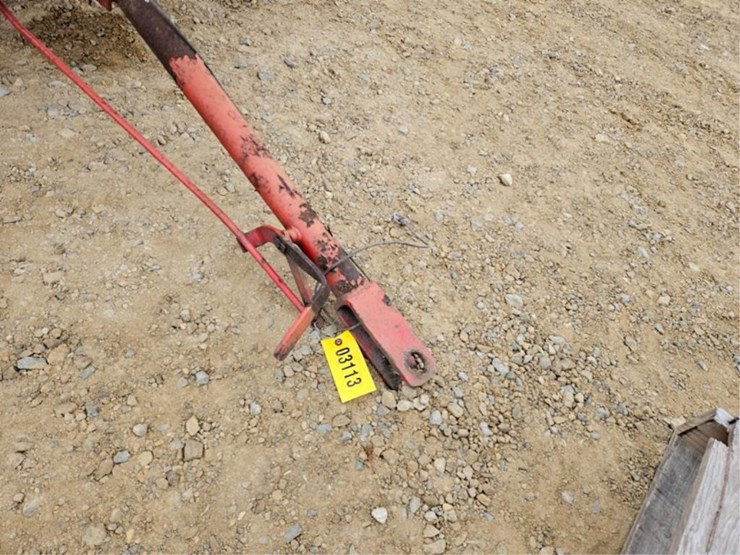 #3113-•-lely-pull-type-broad-cast-seeder-image-8