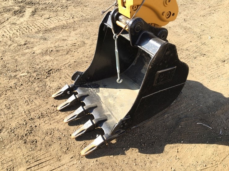 2018-caterpillar-305.5e2-image-10