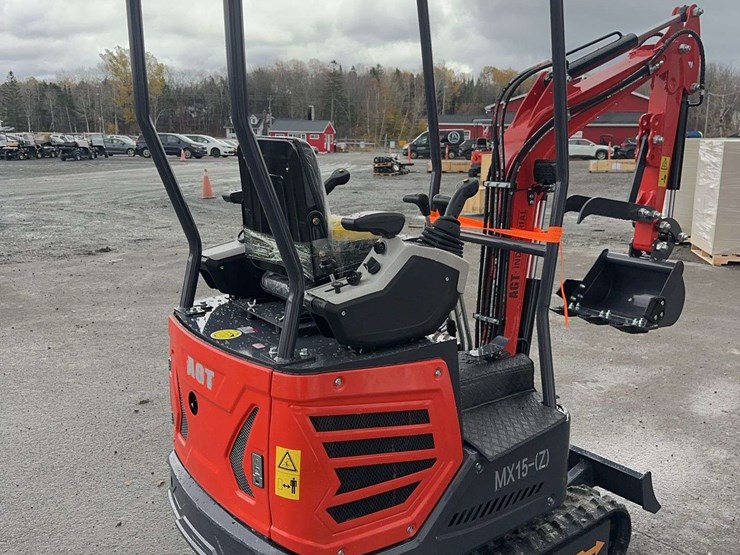 2025-agt-mx15z-mini-excavator-image-5