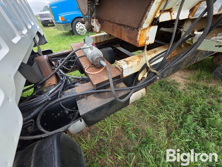 2000-caterpillar-3126-image-14