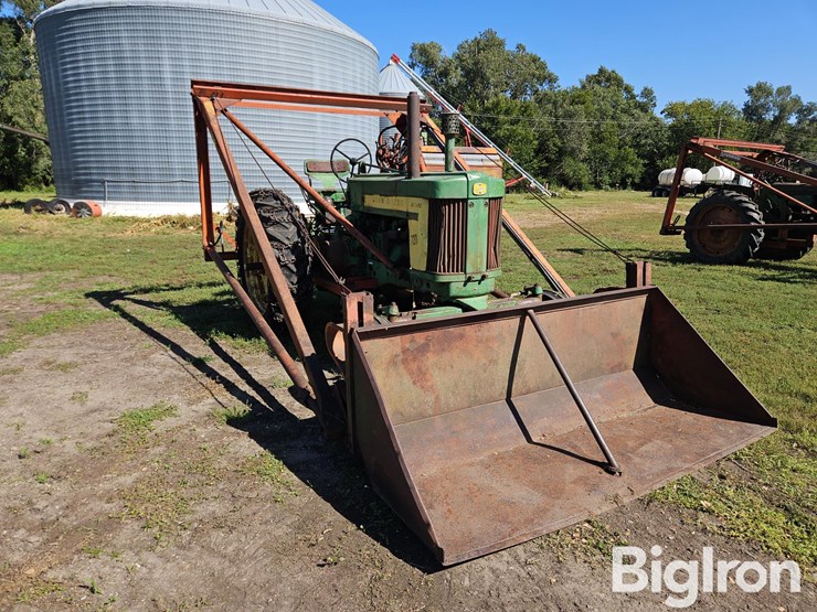 1958-john-deere-720-image-4