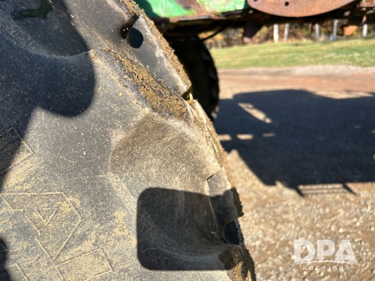 2014-john-deere-r4038-image-10