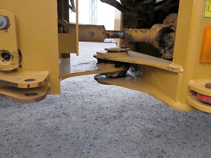 2014-caterpillar-924h-image-14