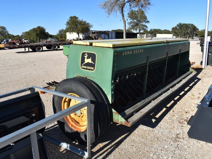 john-deere-8300-image-4