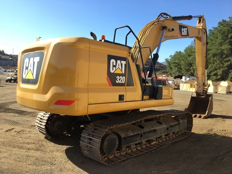 2019-caterpillar-320-image-3