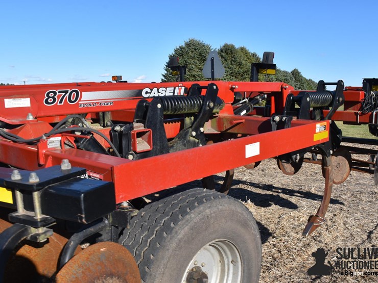 2013-case-ih-870-ecolo-tiger-7-shank-ripper-image-17