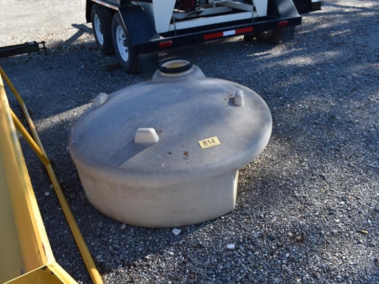 150-gallon-poly-tank-image-1