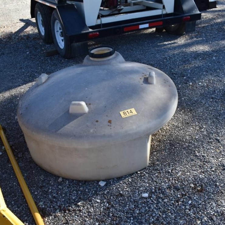 150 GALLON POLY TANK