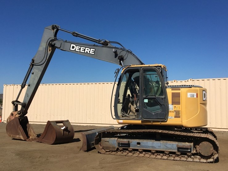 2008-deere-135d-image-4