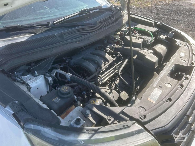 2016-ford-explorer-image-17