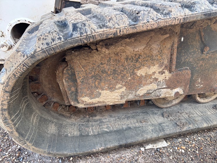 2014-bobcat-t750-image-12