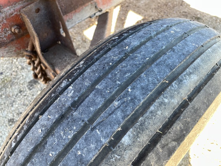 #5931-•-gravity-box-on-running-gear-image-31