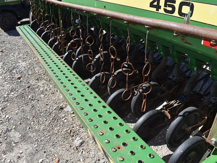 john-deere-450-image-10