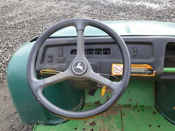 john-deere-gator-image-13