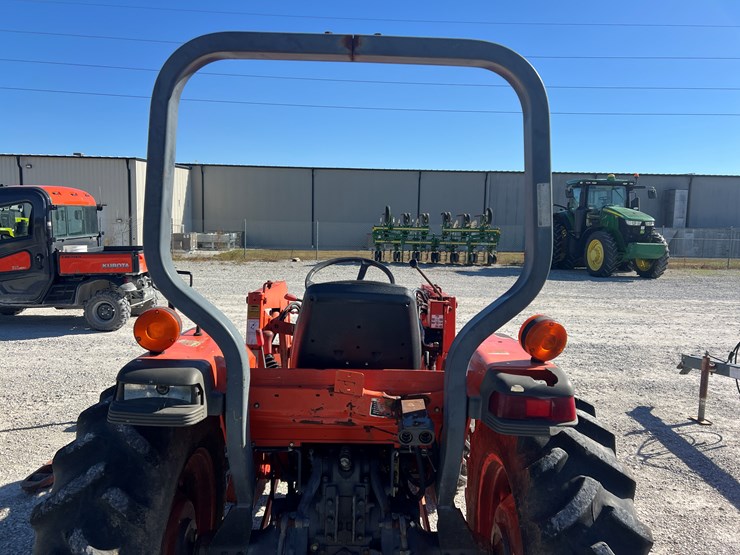 kubota-l2900-image-9