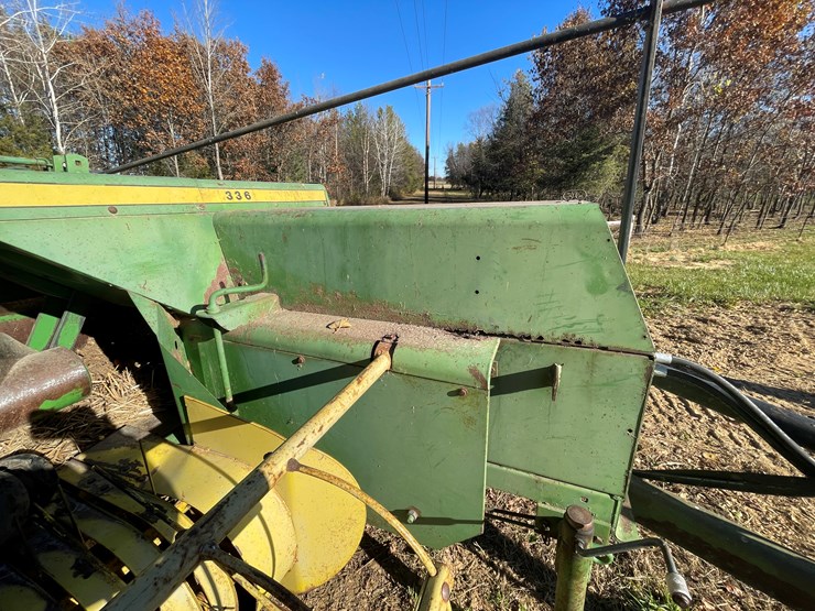 john-deere-336-image-9