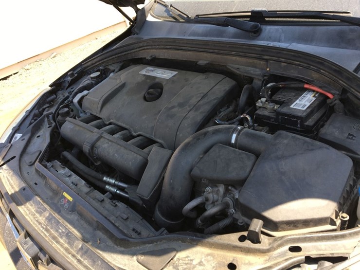 2012-volvo-xc60-image-11