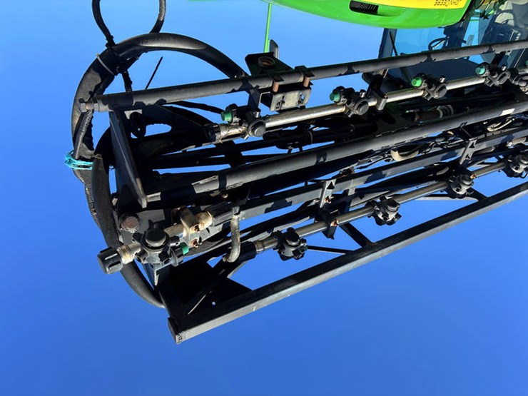 2014-john-deere-4830-image-17