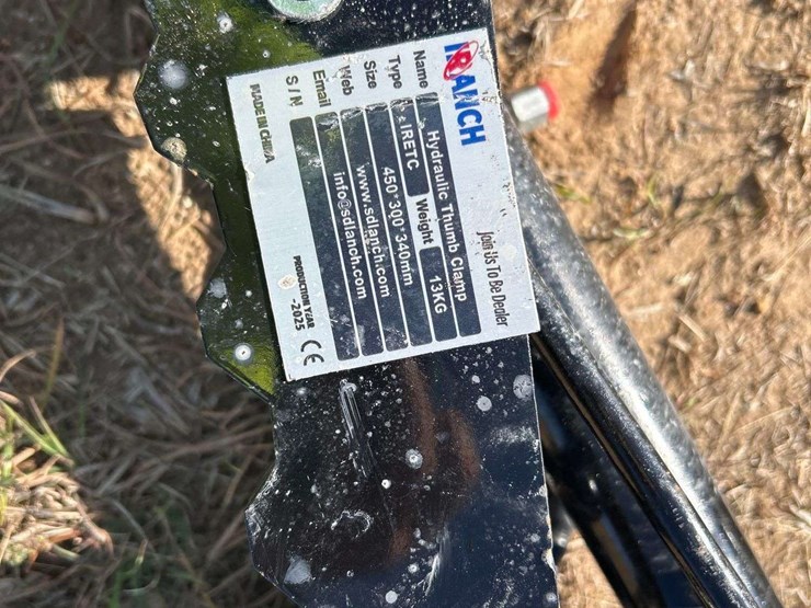 2025-hydraulic-thumb-image-2