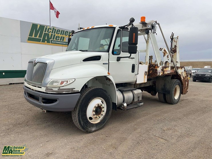 2010-international-durastar-4400-image-1