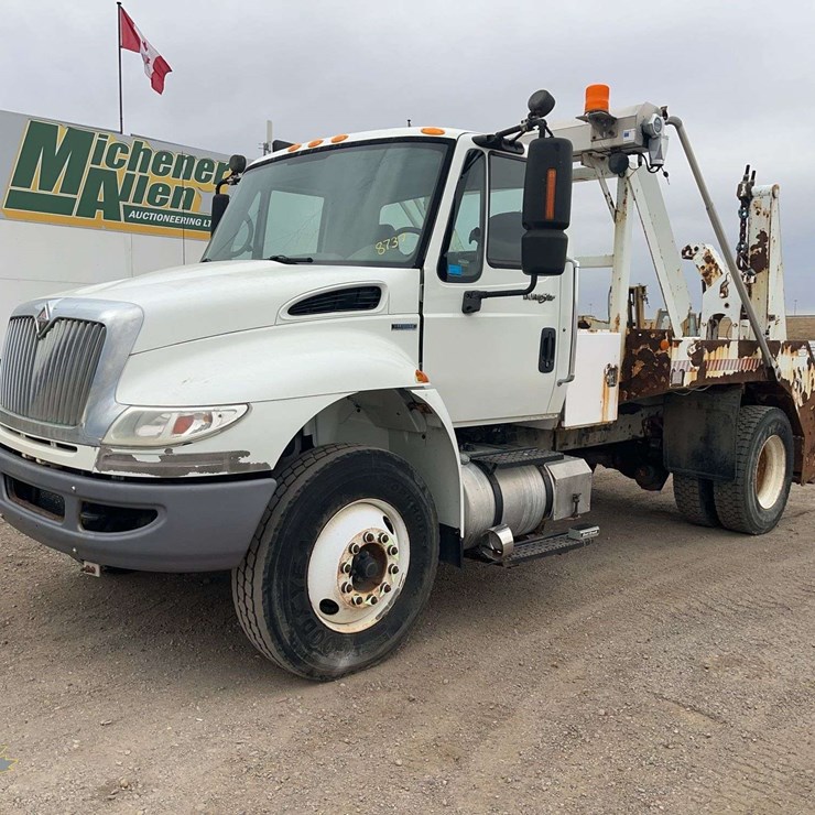 2010 INTERNATIONAL DURASTAR 4400