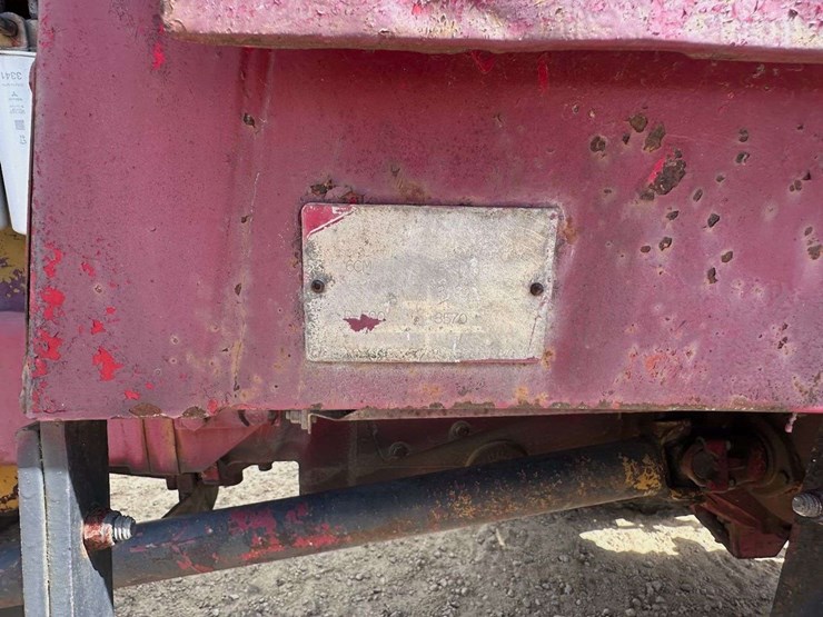 farmall-1066-hydro-image-29