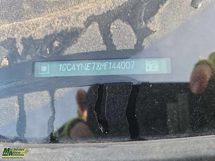 2021-chevrolet-silverado-2500hd-image-6