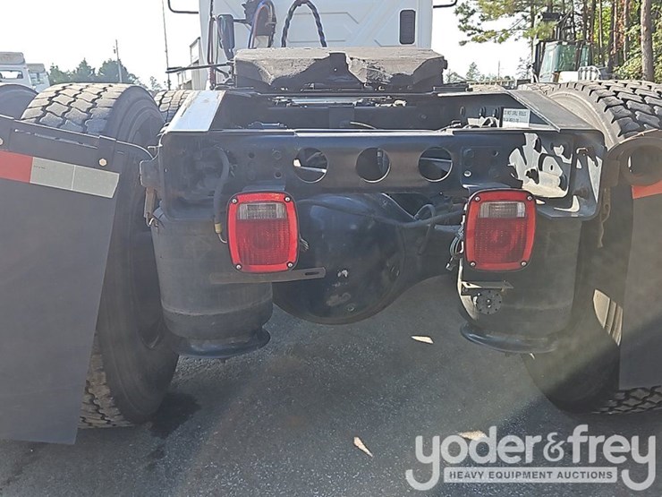 2017-international-8600-image-14