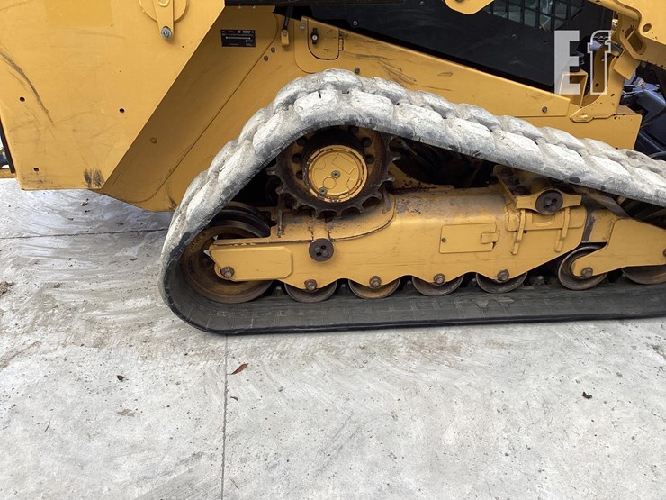 2022-caterpillar-279d3-image-12