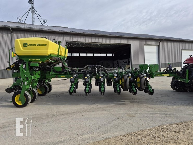 john-deere-1775-image-5