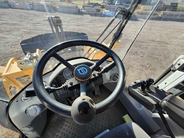 2019-volvo-l110h-image-23