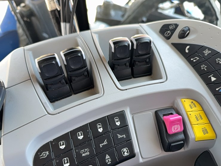 2023-new-holland-sp.310f-image-156