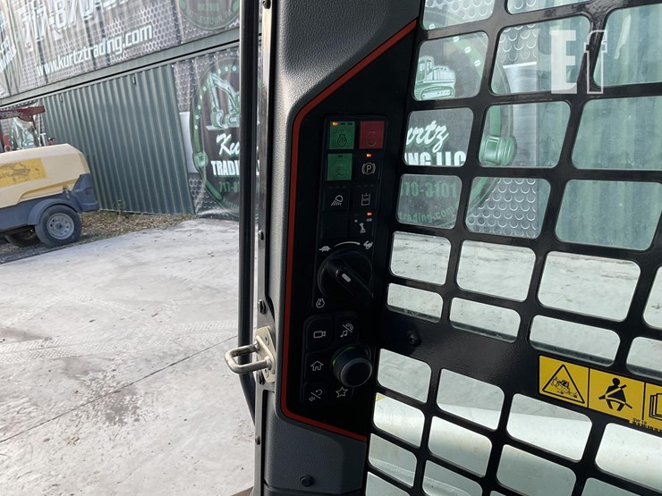 2020-bobcat-t76-image-17