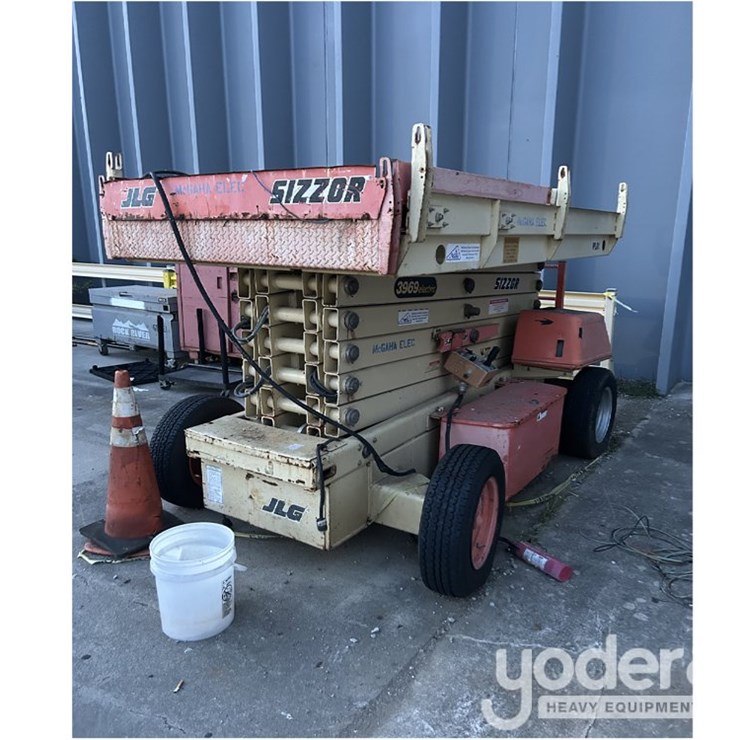 1999 JLG 3969