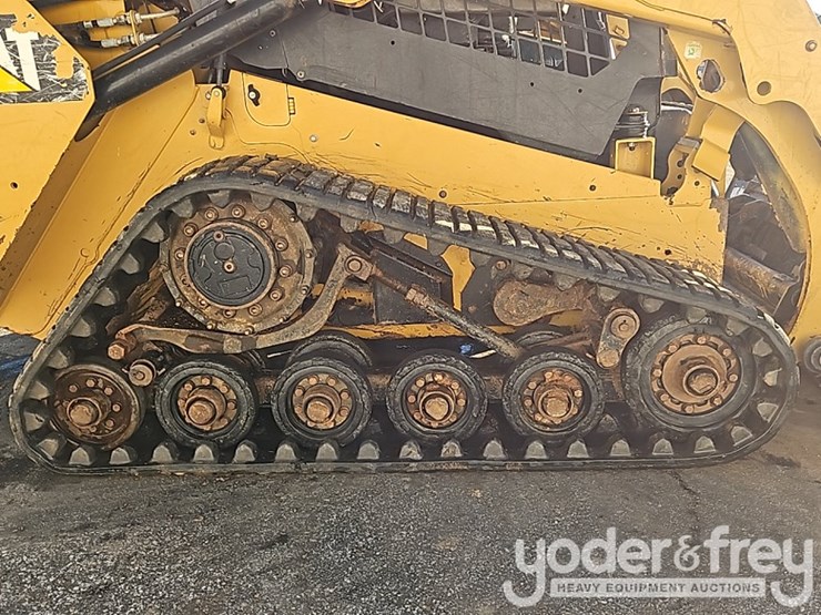 2019-caterpillar-257d-image-11